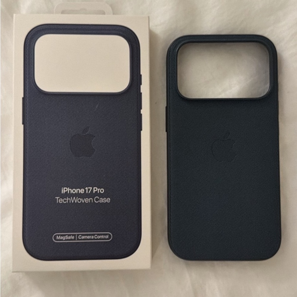 iPhone 17 Pro Techwoven case blue navy